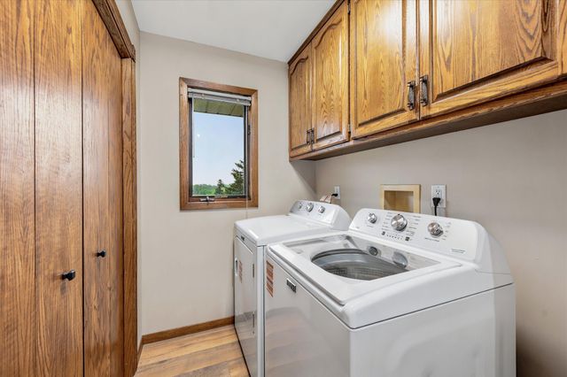 11826 Larabee Circle NE, Albertville, MN 55301
