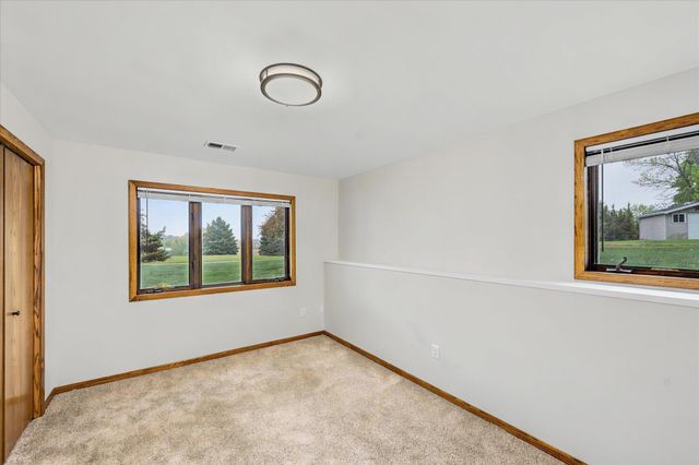 11826 Larabee Circle NE, Albertville, MN 55301