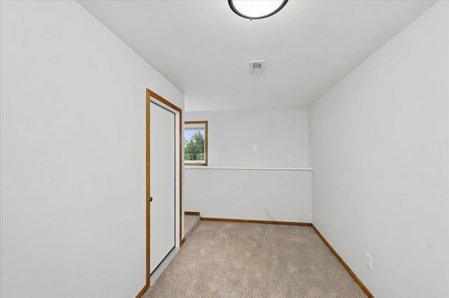 11826 Larabee Circle NE, Albertville, MN 55301