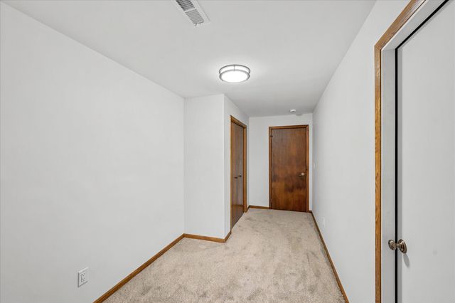 11826 Larabee Circle NE, Albertville, MN 55301