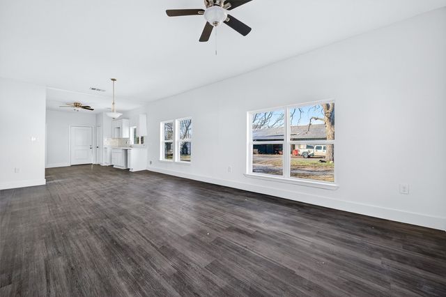 710 E Lamar Street, Sherman, TX 75090