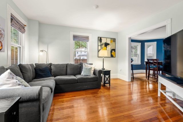 28 River Road, Weston, MA 02493