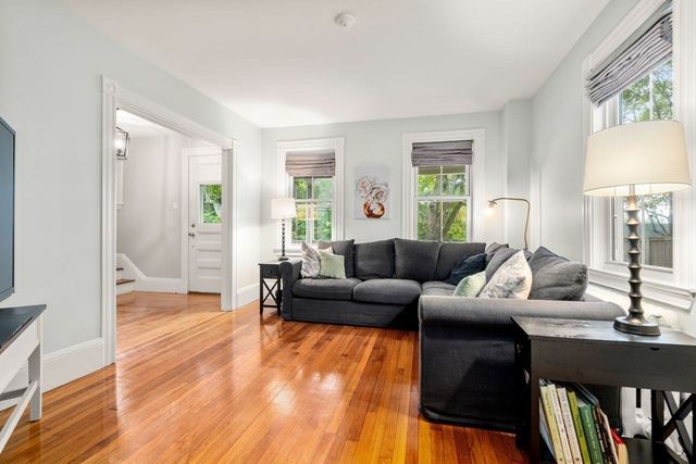 28 River Road, Weston, MA 02493