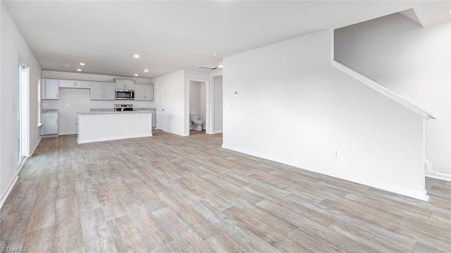 309 Zinnia Place, Lexington, NC 27295