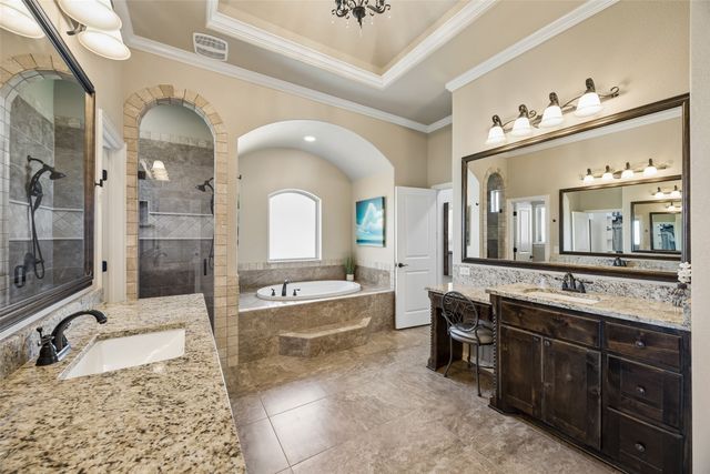 135 Stanford Lane, Springtown, TX 76082