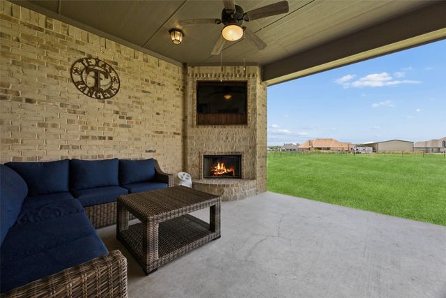 135 Stanford Lane, Springtown, TX 76082