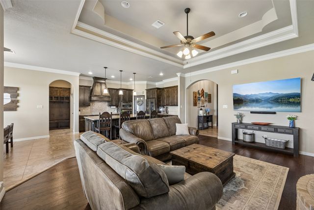 135 Stanford Lane, Springtown, TX 76082