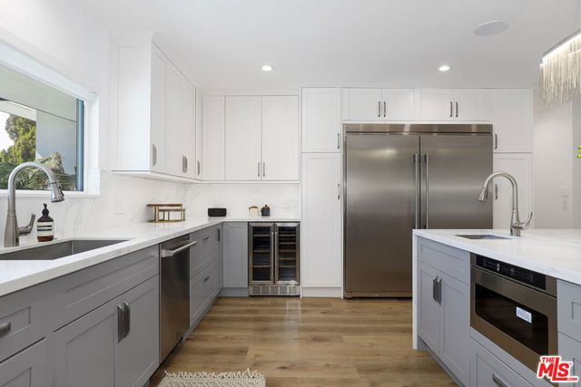 5900 Nita Avenue, Woodland Hills, CA 91367