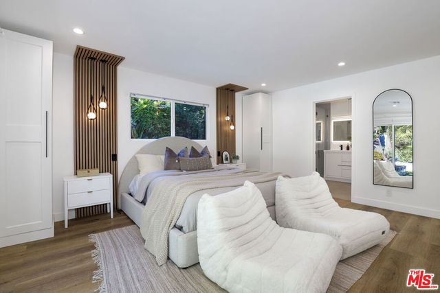 5900 Nita Avenue, Woodland Hills, CA 91367