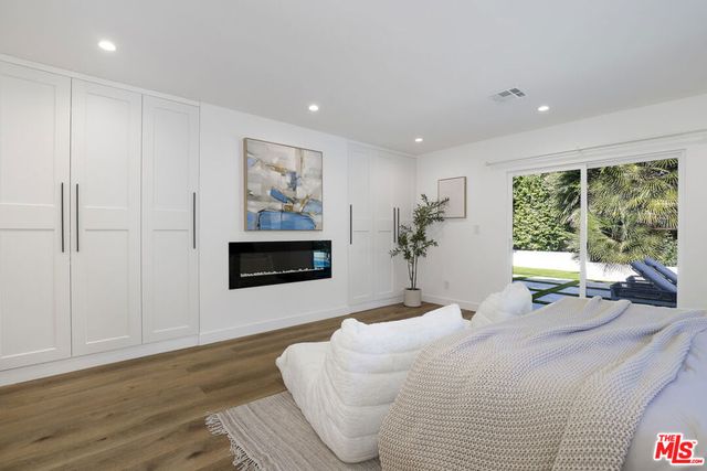 5900 Nita Avenue, Woodland Hills, CA 91367