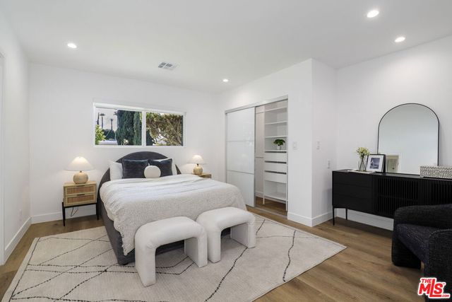5900 Nita Avenue, Woodland Hills, CA 91367