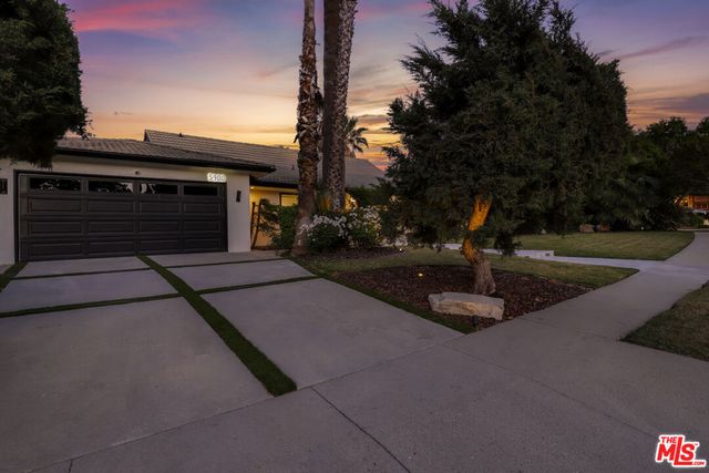5900 Nita Avenue, Woodland Hills, CA 91367