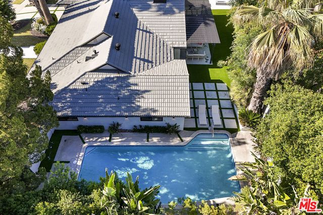 5900 Nita Avenue, Woodland Hills, CA 91367