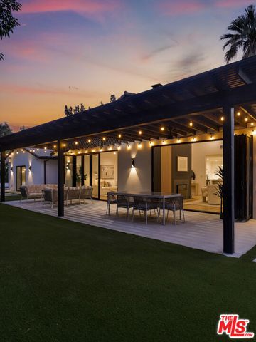 5900 Nita Avenue, Woodland Hills, CA 91367