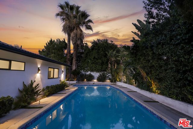 5900 Nita Avenue, Woodland Hills, CA 91367