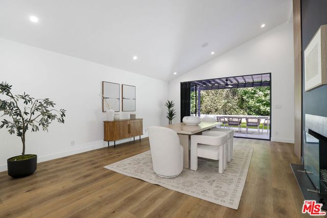 5900 Nita Avenue, Woodland Hills, CA 91367