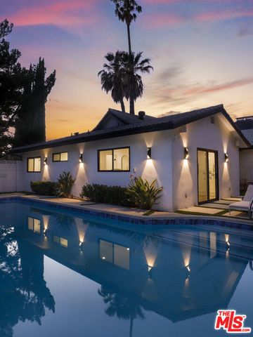 5900 Nita Avenue, Woodland Hills, CA 91367