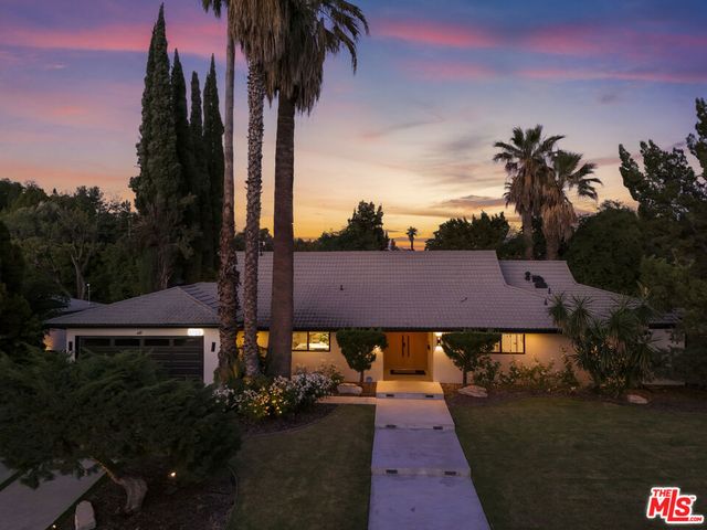 5900 Nita Avenue, Woodland Hills, CA 91367