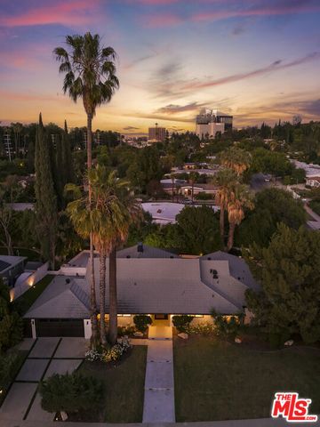 5900 Nita Avenue, Woodland Hills, CA 91367
