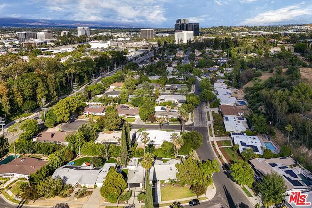 5900 Nita Avenue, Woodland Hills, CA 91367