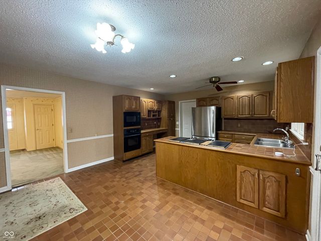 2365 E 850 N, Lebanon, IN 46052