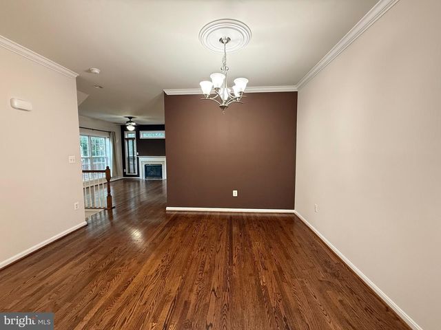 13627 CEDAR RUN LN, Herndon, VA 20171