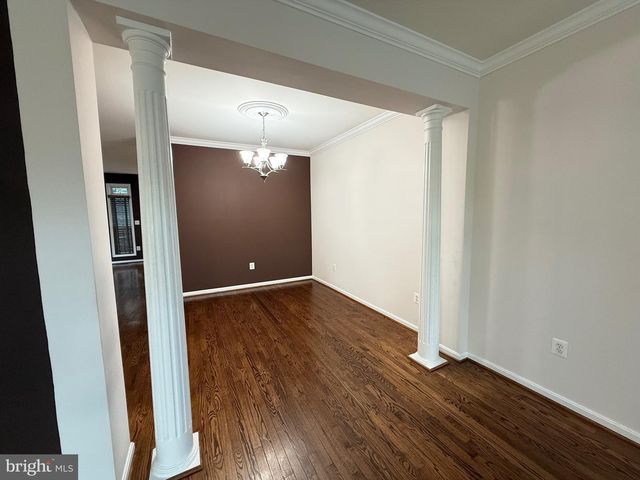 13627 CEDAR RUN LN, Herndon, VA 20171