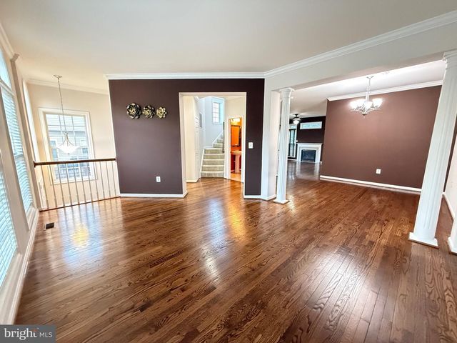 13627 CEDAR RUN LN, Herndon, VA 20171