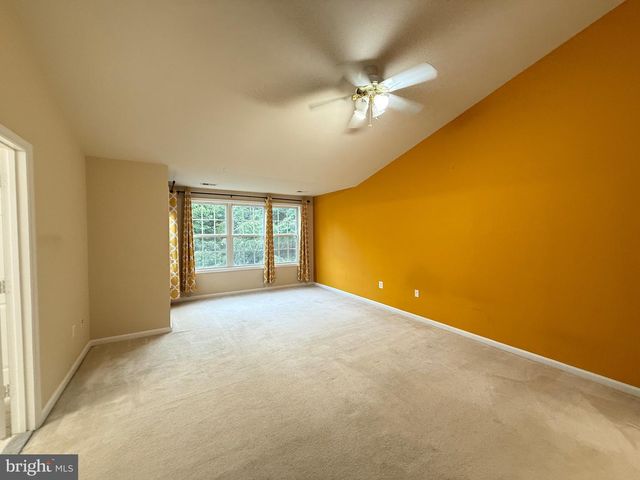 13627 CEDAR RUN LN, Herndon, VA 20171