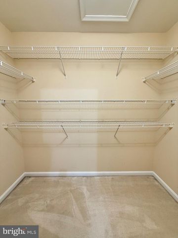 13627 CEDAR RUN LN, Herndon, VA 20171