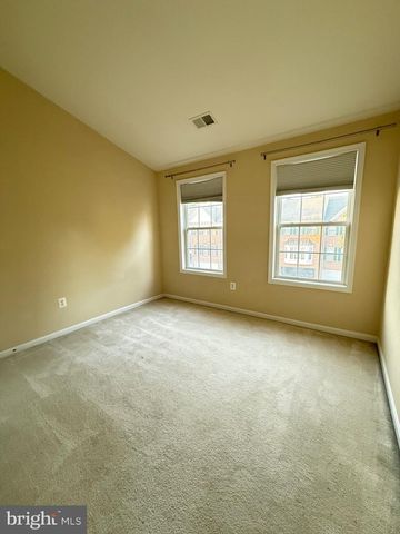 13627 CEDAR RUN LN, Herndon, VA 20171