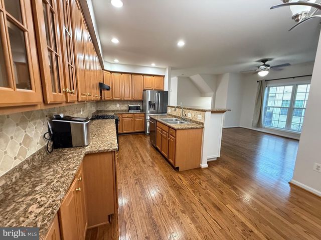 13627 CEDAR RUN LN, Herndon, VA 20171