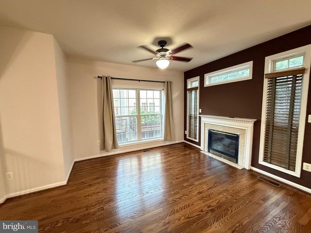 13627 CEDAR RUN LN, Herndon, VA 20171