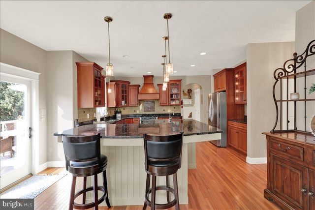 805 N CRESCENT AVE, Hamburg, PA 19526