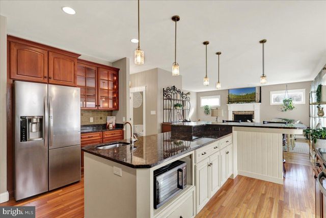 805 N CRESCENT AVE, Hamburg, PA 19526