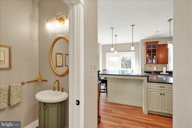 805 N CRESCENT AVE, Hamburg, PA 19526