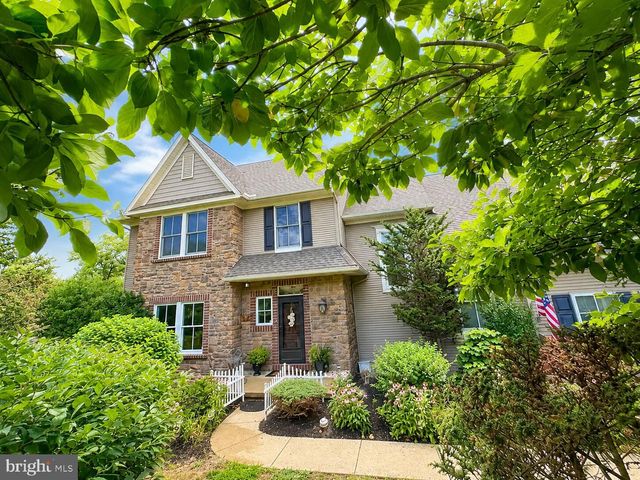 805 N CRESCENT AVE, Hamburg, PA 19526
