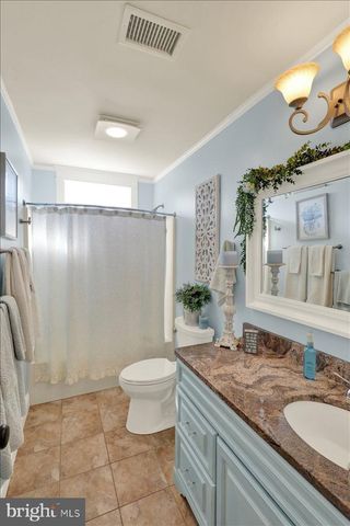 805 N CRESCENT AVE, Hamburg, PA 19526