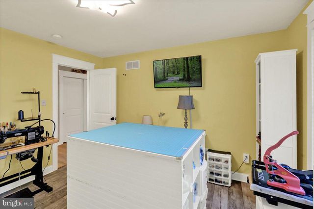 805 N CRESCENT AVE, Hamburg, PA 19526