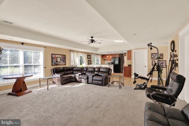 805 N CRESCENT AVE, Hamburg, PA 19526