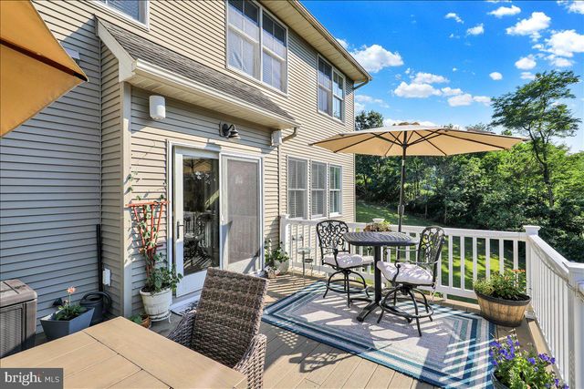 805 N CRESCENT AVE, Hamburg, PA 19526
