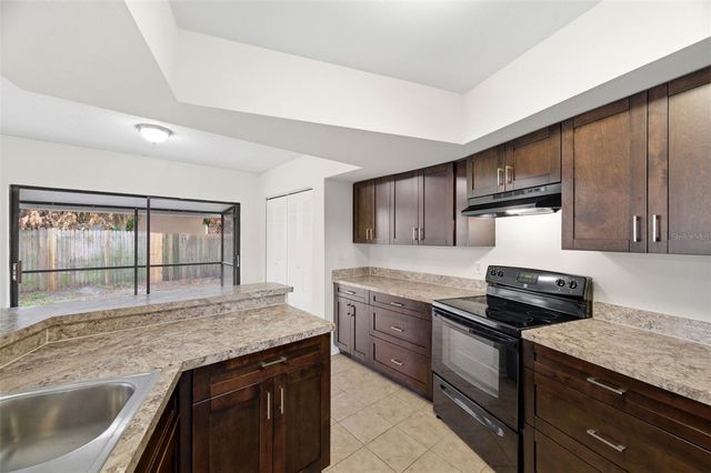 727 ISLETON DRIVE, Brandon, FL 33511