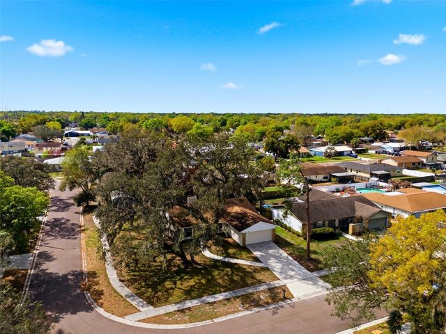 727 ISLETON DRIVE, Brandon, FL 33511