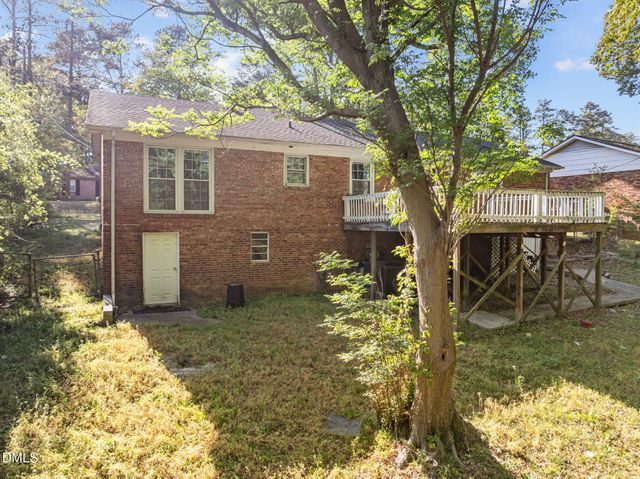 5308 Foxfire Road, Fayetteville, NC 28303