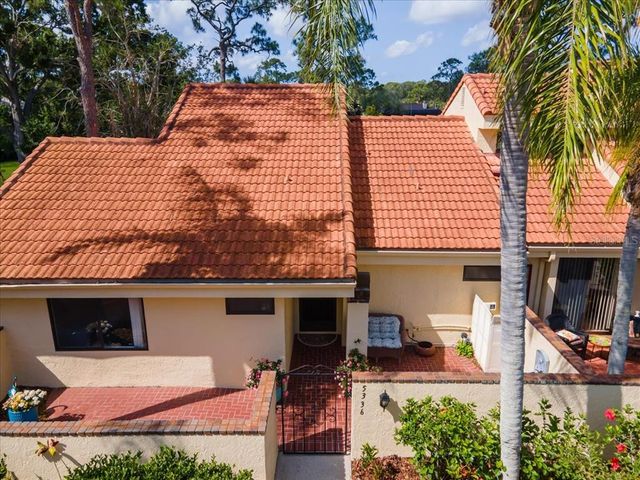 5336 HUNTINGWOOD COURT 24, Sarasota, FL 34235