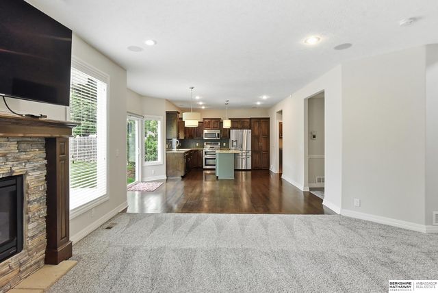 19302 Patterson Street, Omaha, NE 68135