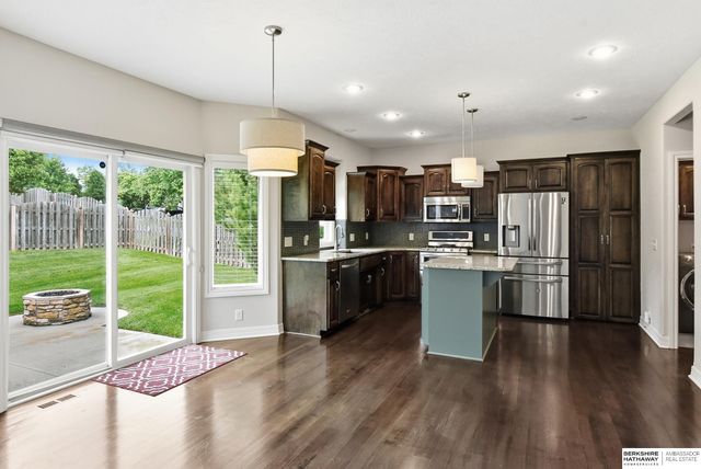 19302 Patterson Street, Omaha, NE 68135