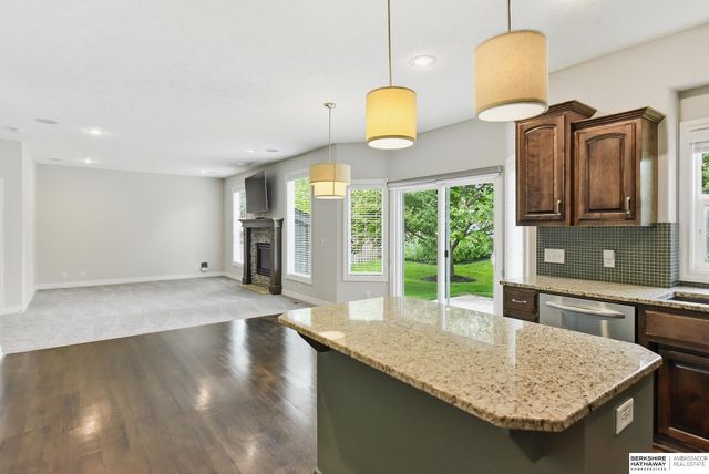 19302 Patterson Street, Omaha, NE 68135