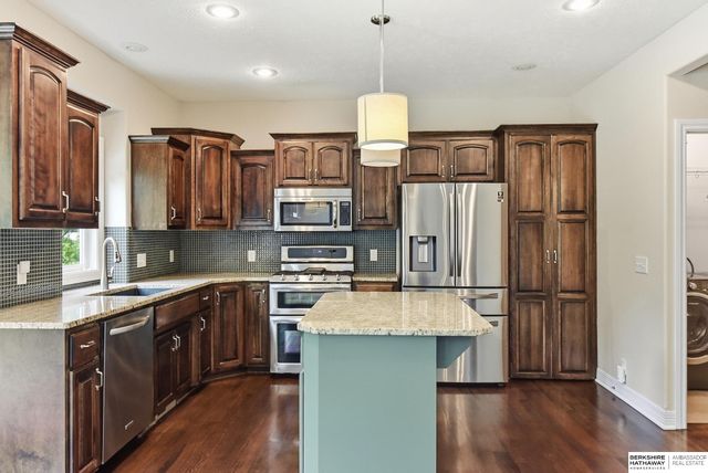 19302 Patterson Street, Omaha, NE 68135