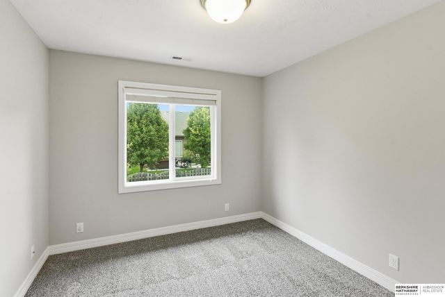 19302 Patterson Street, Omaha, NE 68135